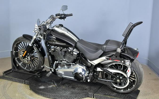 2025 Harley-Davidson Breakout Vivid Black