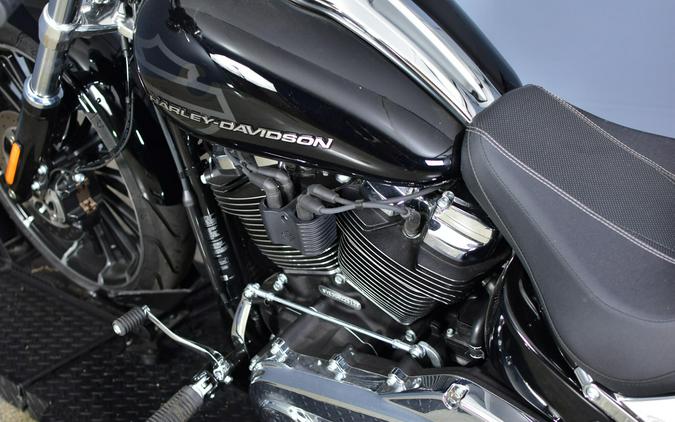 2025 Harley-Davidson Breakout Vivid Black
