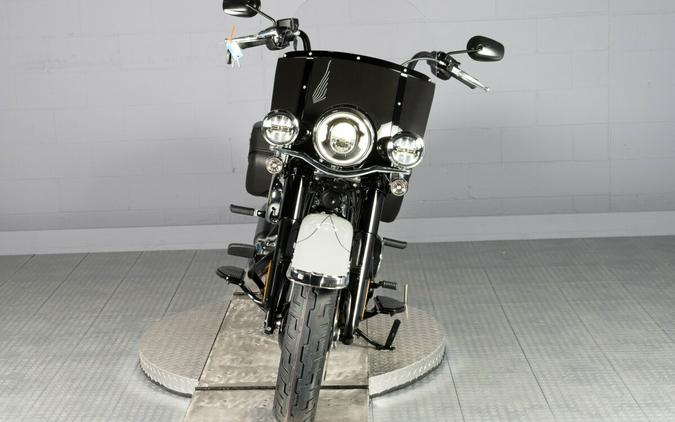 2025 Harley-Davidson Heritage Classic FLHC
