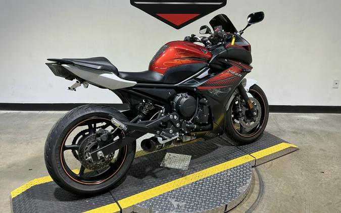 2011 Yamaha FZ6R