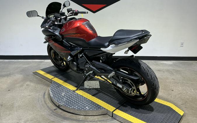2011 Yamaha FZ6R