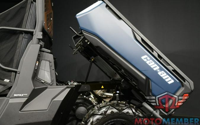 2025 Can-Am Defender XT HD7