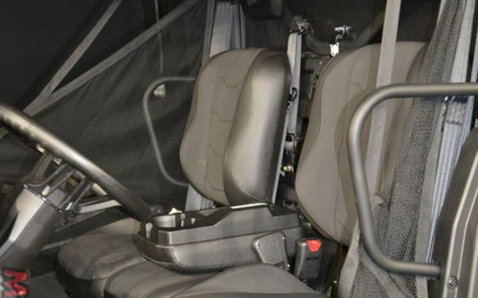 2025 Can-Am Defender XT HD7