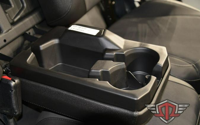 2025 Can-Am Defender XT HD7