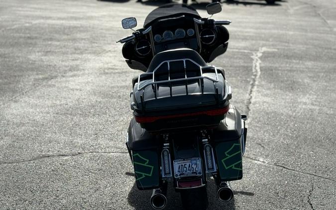2015 Harley-Davidson® FLHTKL - Ultra Limited Low