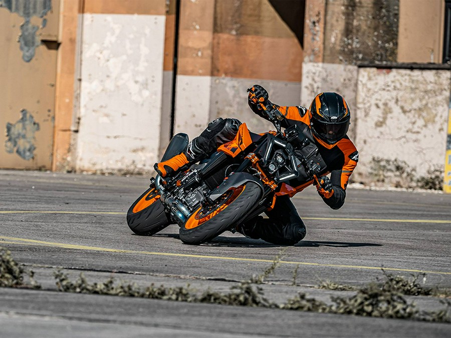 2024 KTM 990 Duke