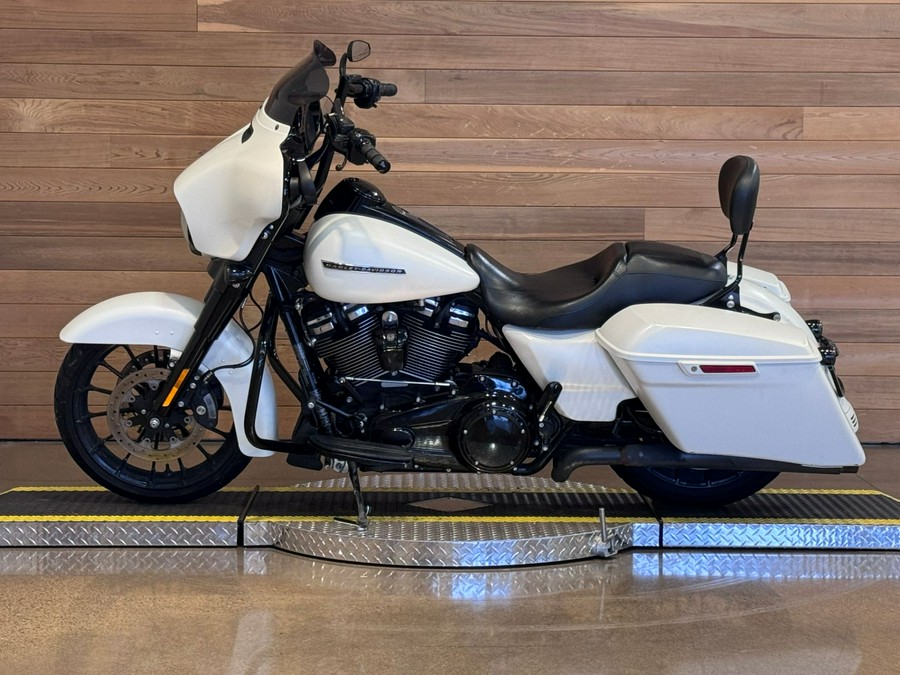 2018 Harley-Davidson Street Glide® Special