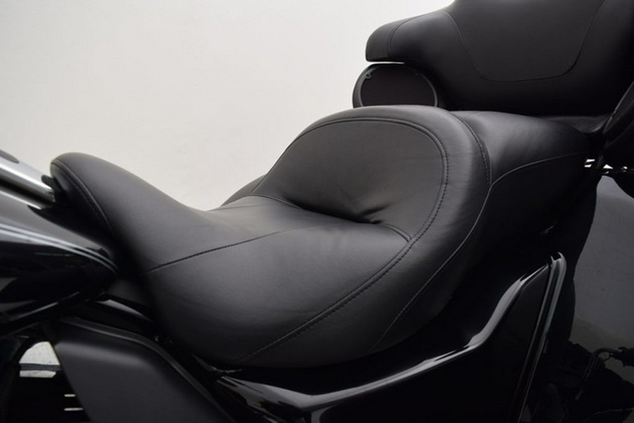 2015 Harley-Davidson FLHTCUTG - Tri-Glide Ultra