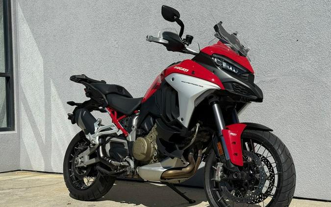 2022 Ducati Multistrada V4S Ducati Red / Spoked Wheels