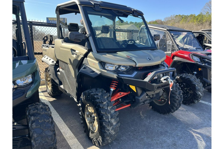 2023 Can-Am Defender X mr HD10