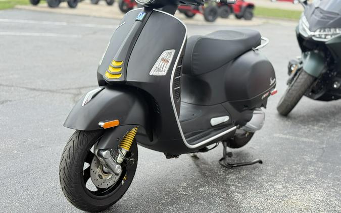 2022 Vespa GTS Super 300 Sport - 04127T
