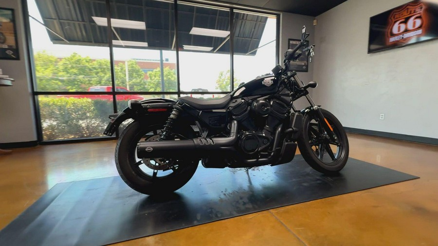 2025 Harley-Davidson® Nightster® Vivid Black