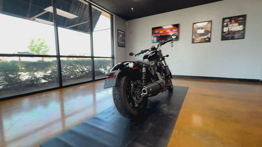 2025 Harley-Davidson® Nightster® Vivid Black