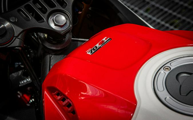 2026 Yamaha YZF-R3 70th Anniversary Edition R3