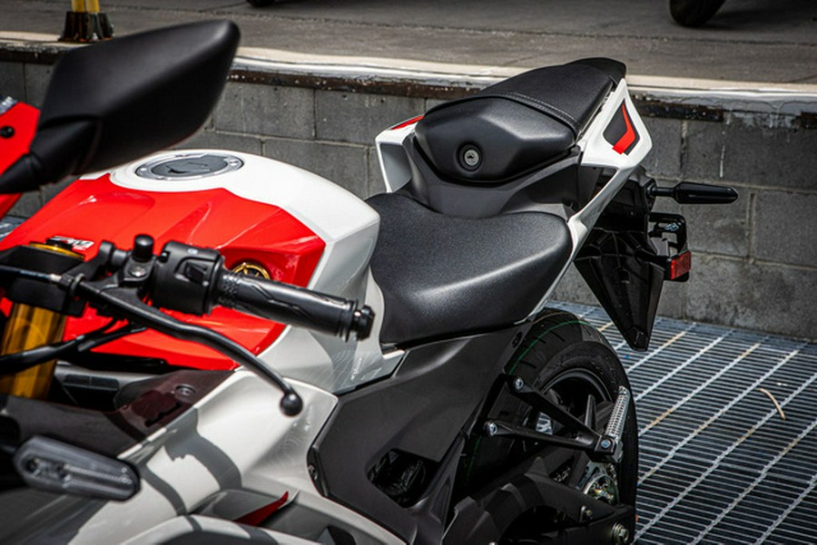 2026 Yamaha YZF-R3 70th Anniversary Edition R3
