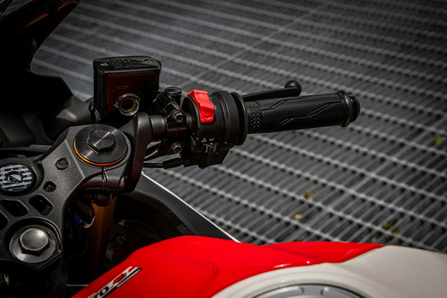 2026 Yamaha YZF-R3 70th Anniversary Edition R3
