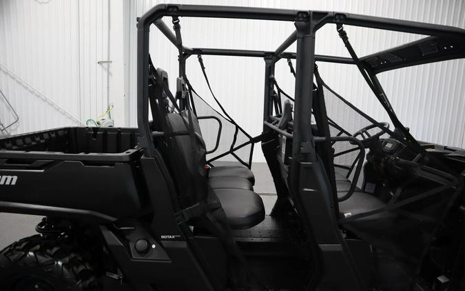 2023 Can-Am® Defender MAX HD7