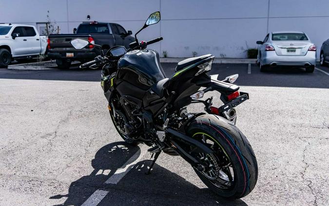 2024 Kawasaki Z900 ABS Metallic Spark Black/Metallic Matte Dark Gray