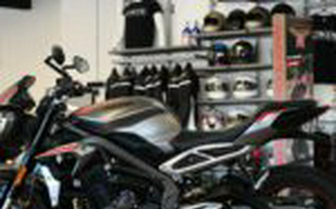 2022 Triumph Street Triple R Low