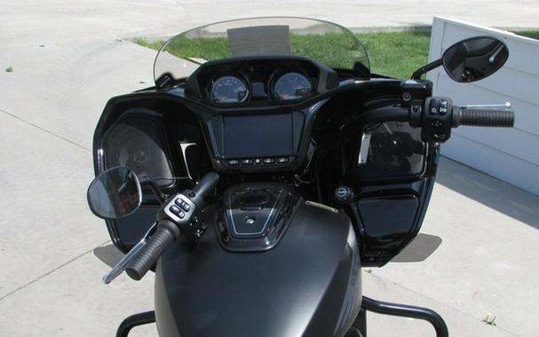 2025 Indian Challenger Dark Horse 112 Black Smoke