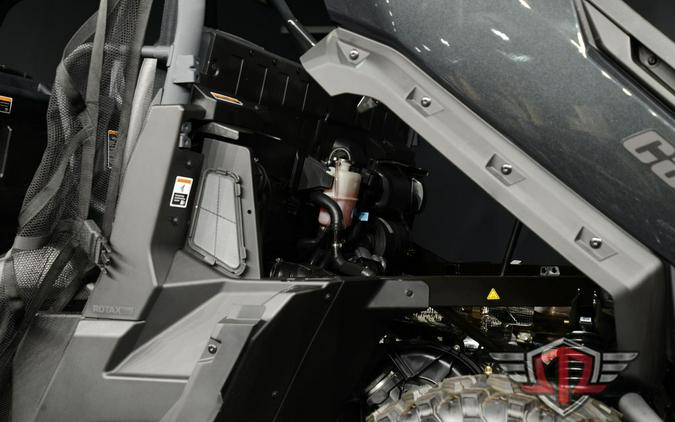 2025 Can-Am Defender MAX Lone Star