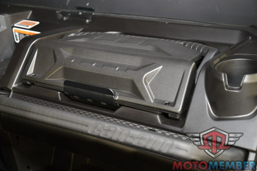 2025 Can-Am Defender MAX Lone Star