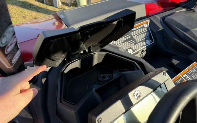 2026 Can-Am Commander XT 700