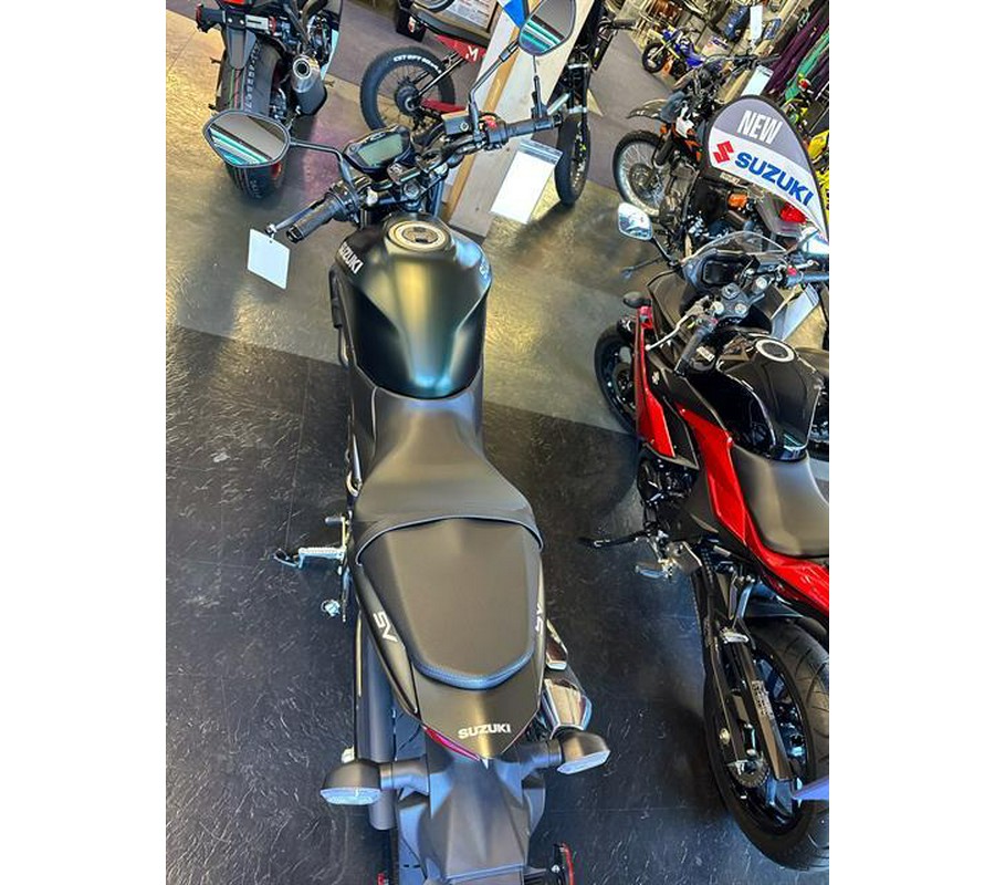2025 Suzuki SV650 ABS