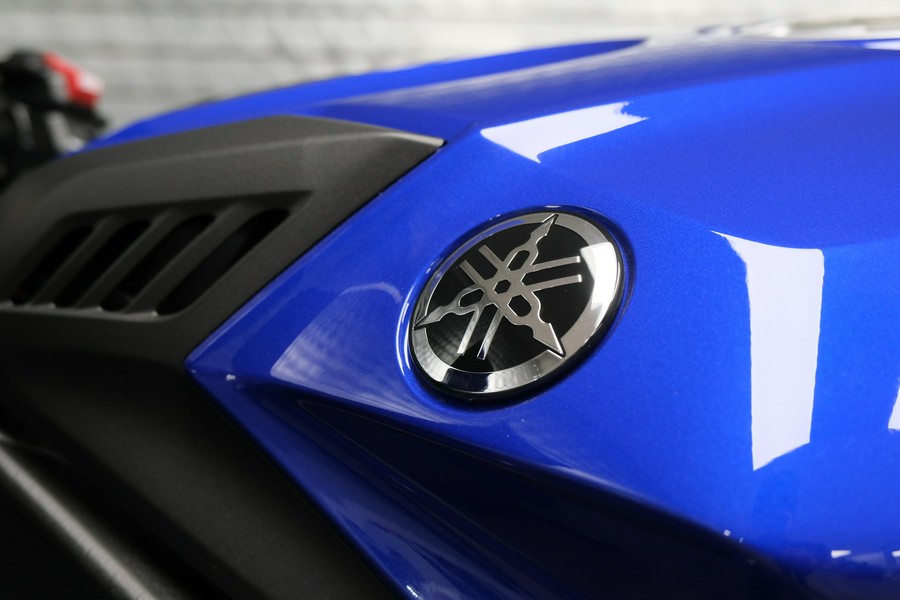 2026 YAMAHA YZFR1