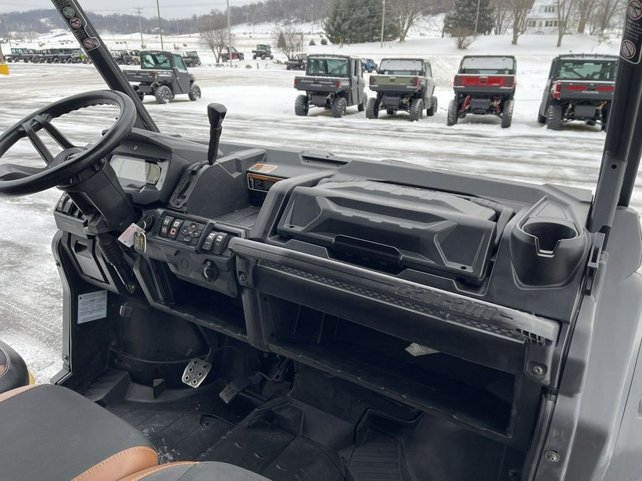 2023 Can-Am® Defender MAX Lone Star HD10