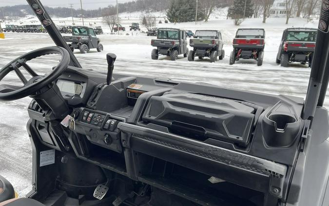 2023 Can-Am® Defender MAX Lone Star HD10