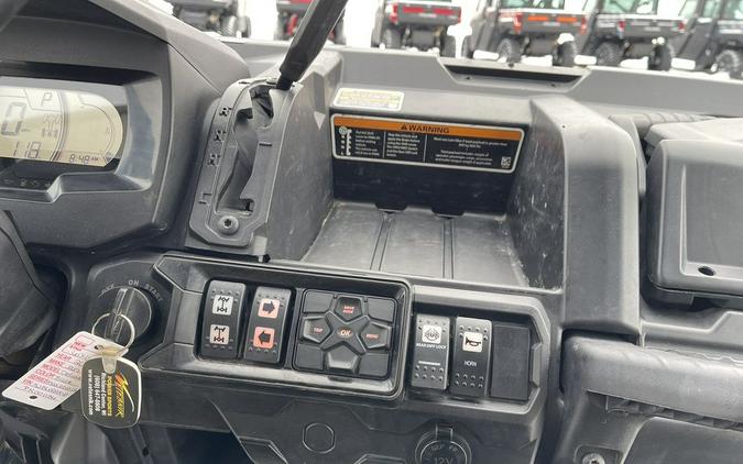 2023 Can-Am® Defender MAX Lone Star HD10