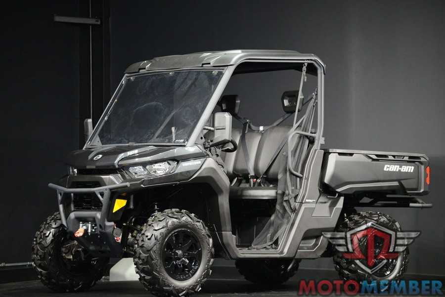2025 Can-Am Defender DPS HD9