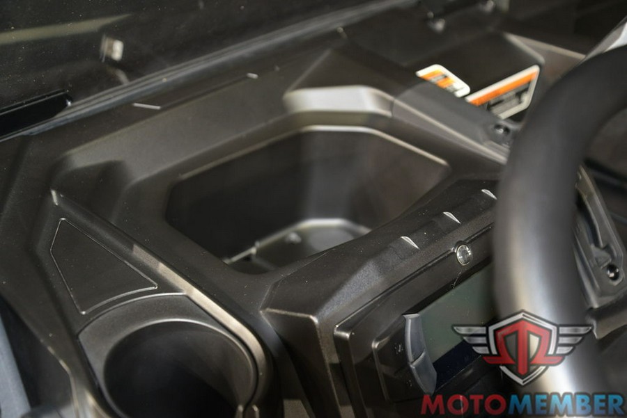 2025 Can-Am Defender DPS HD9