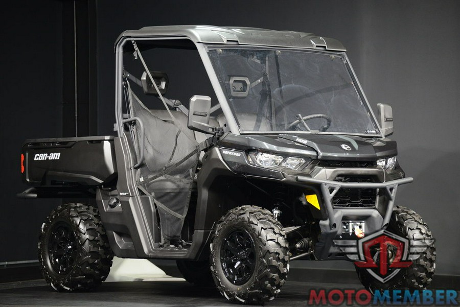 2025 Can-Am Defender DPS HD9