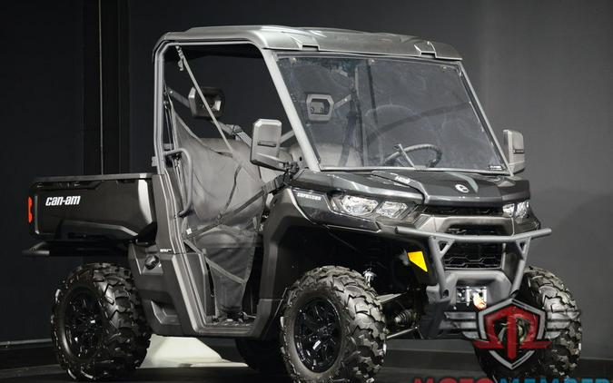 2025 Can-Am Defender DPS HD9