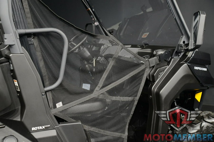 2025 Can-Am Defender DPS HD9