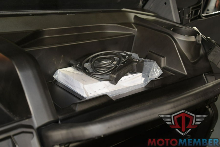 2025 Can-Am Defender DPS HD9