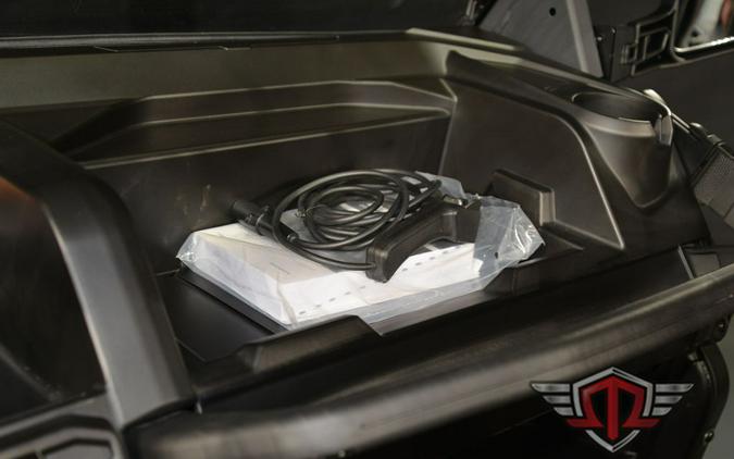 2025 Can-Am Defender DPS HD9