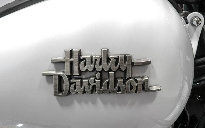 2016 HARLEY-DAVIDSON FXDB103 STREET BOB 103 in Crushed Ice Pearl