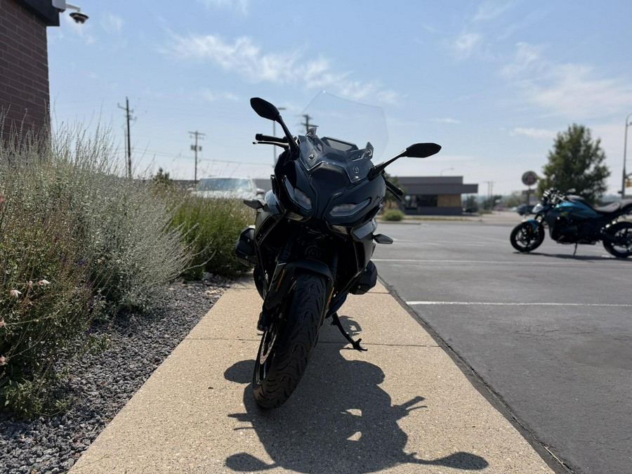 2026 BMW Motorrad R 1300 RS BLACK