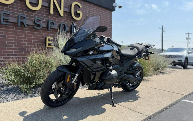 2026 BMW Motorrad R 1300 RS BLACK