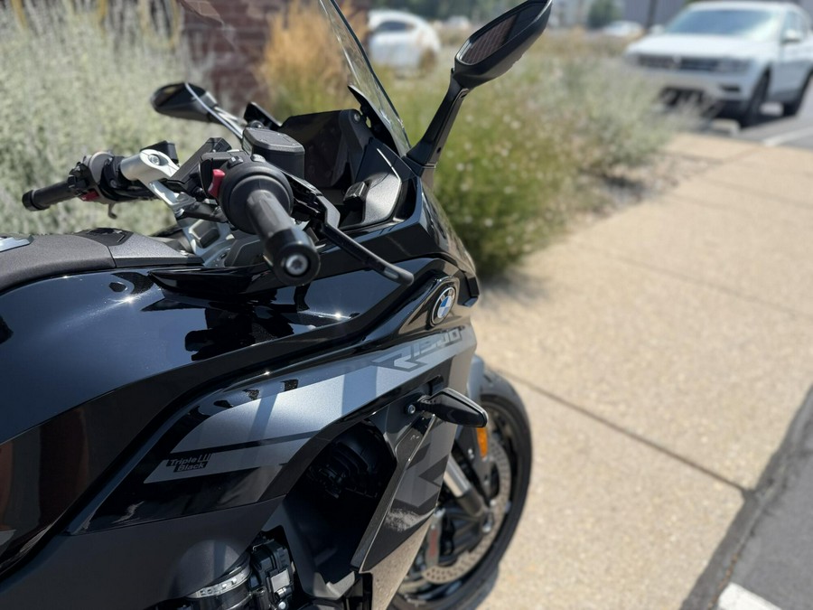 2026 BMW Motorrad R 1300 RS BLACK