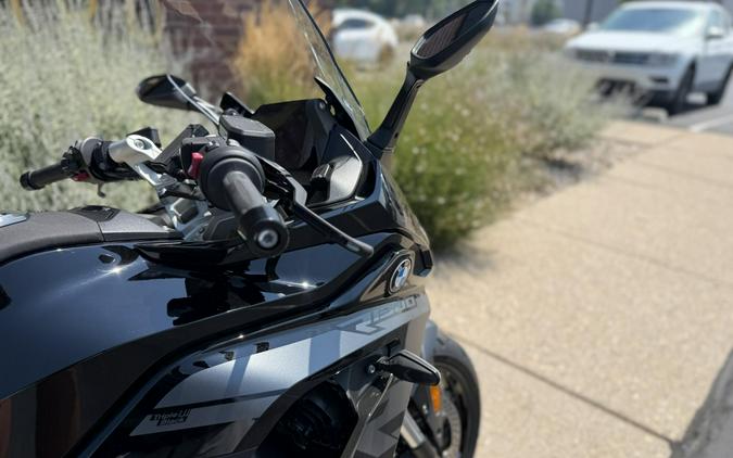 2026 BMW Motorrad R 1300 RS BLACK