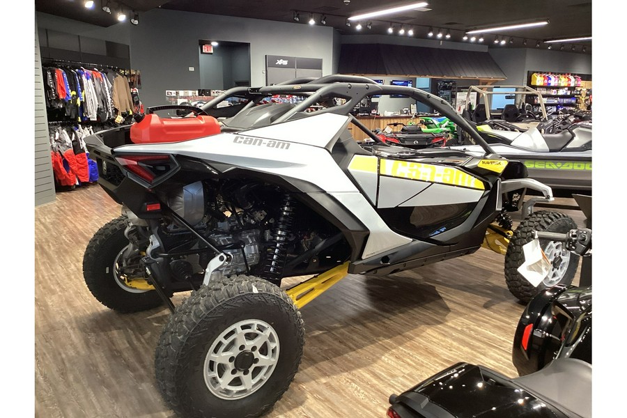 2024 Can-Am MAVERICK R 999T DCT