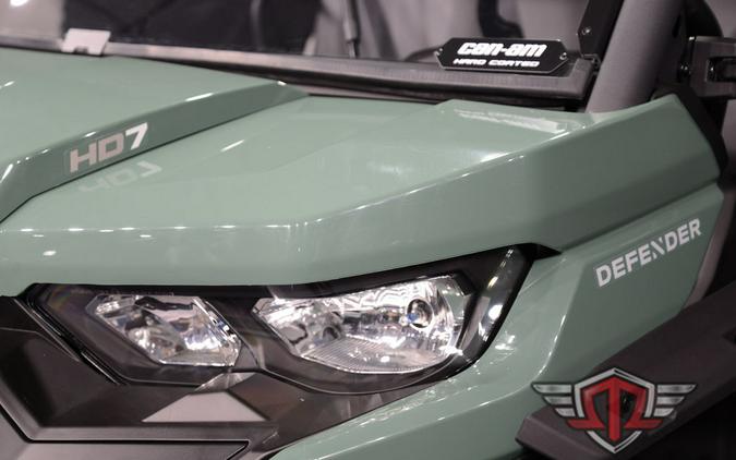 2025 Can-Am Defender DPS HD7