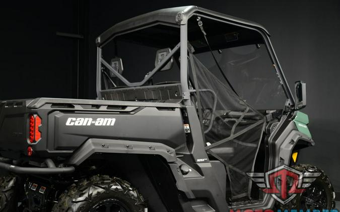 2025 Can-Am Defender DPS HD7