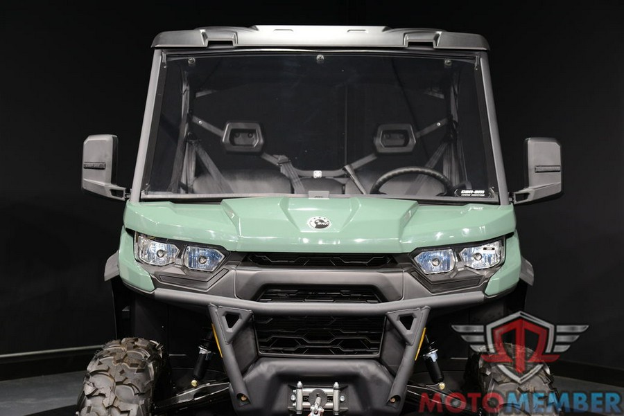 2025 Can-Am Defender DPS HD7