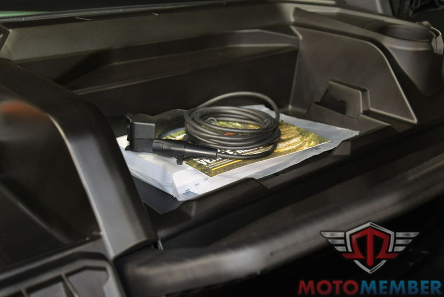 2025 Can-Am Defender DPS HD7