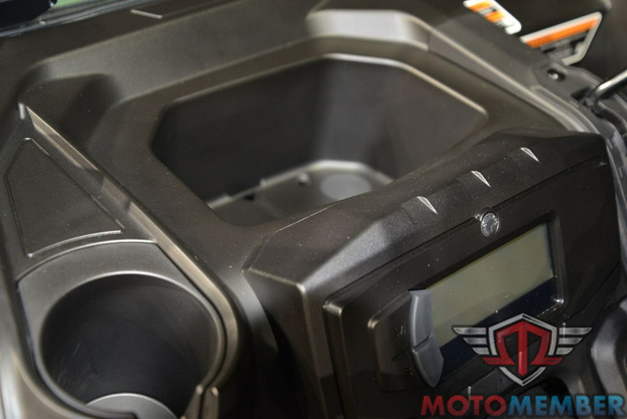 2025 Can-Am Defender DPS HD7